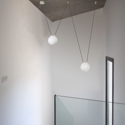 Crochet blanc pour suspension boule
