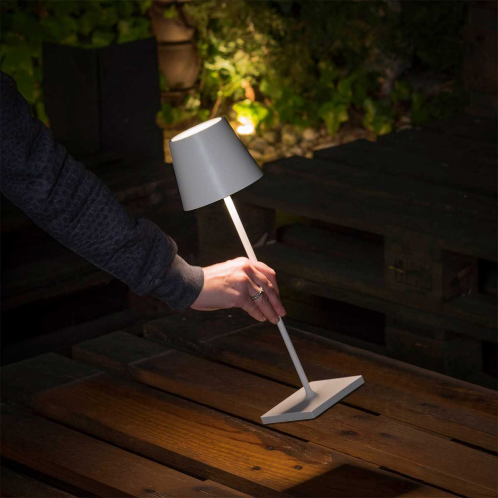 Lampe extérieure noire sans fil