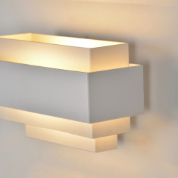 Détails soignés en métal peint