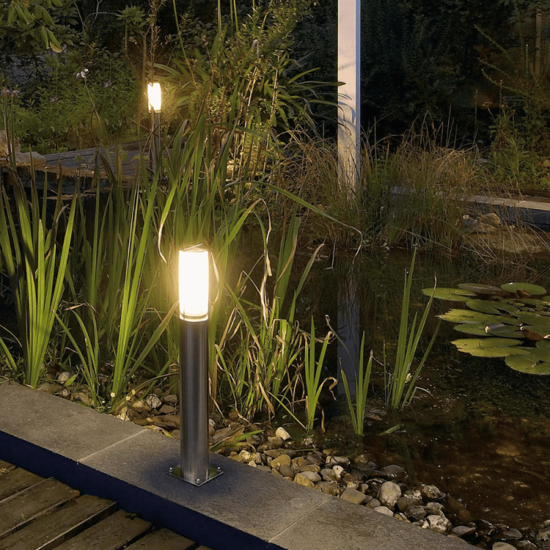 Lampadaire extérieur inox brillant