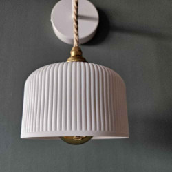 applique arrondie blanche