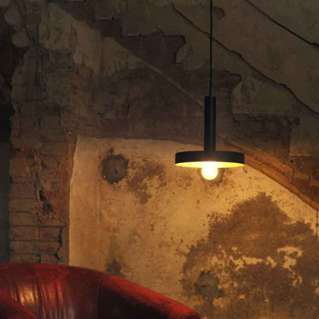 suspension intérieur noire