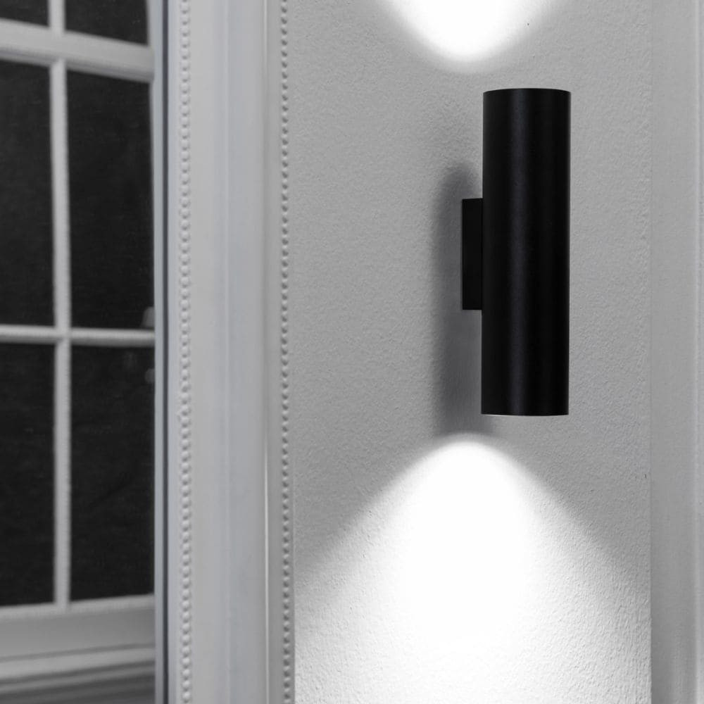 Applique noire tube