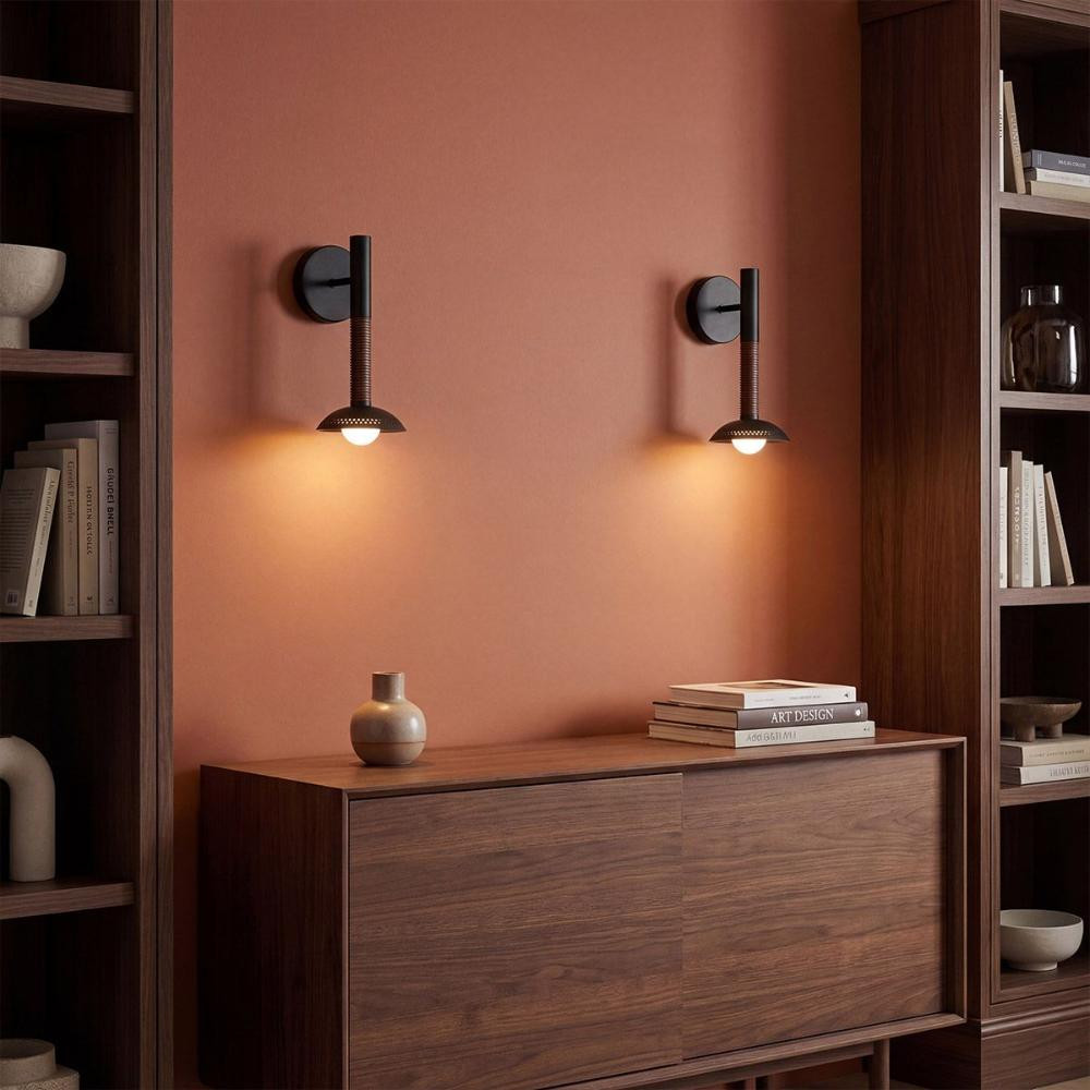 applique noire mate avec diffuseur en verre opale