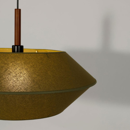 suspension design bois et tissu vert pour intérieur