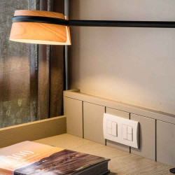 luminaire LOOP LED structure métallique base ronde