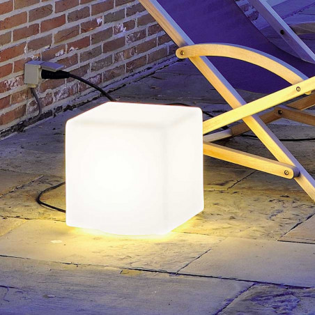 Cube lumineux extérieur