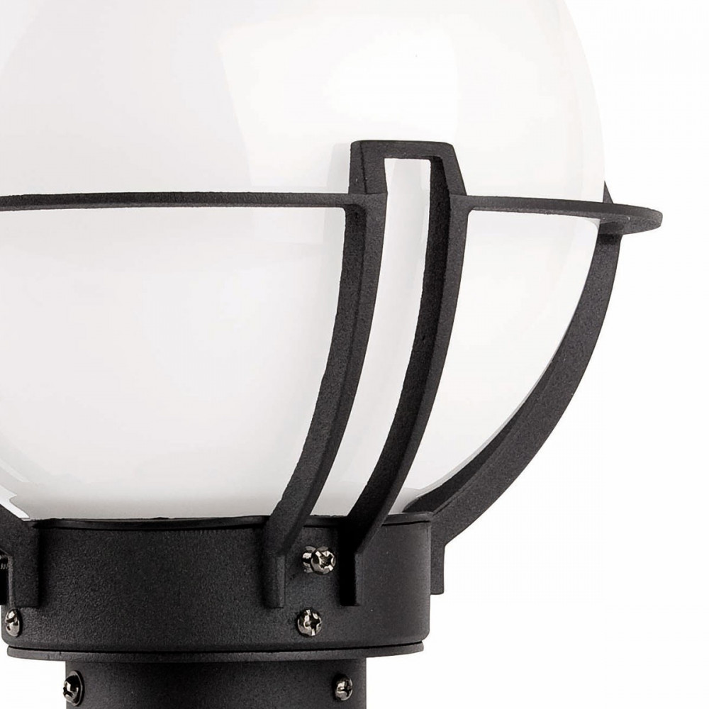 Borne d'éclairage forme globe Luminaire extérieur sur LampeAvenue